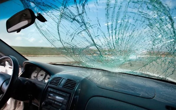 Reliable Windscreen Repairs and Replacements in Wollongong